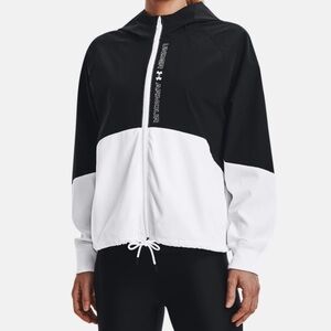 UNDER ARMOUR LADIES JACKET WOVEN ZIP
WINDBREAKER BLACK/WHITE COLOR BLOCK - 1X